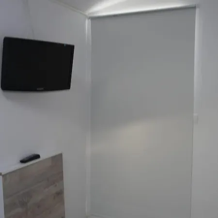 Daire Con Terraza Privada